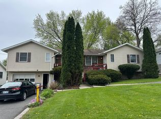 68 Post St, Saugerties, NY 12477