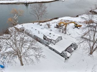 8 Tibbetts Ave, Danvers, MA 01923