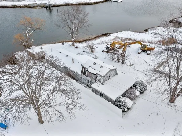 8 Tibbetts Ave, Danvers, MA 01923