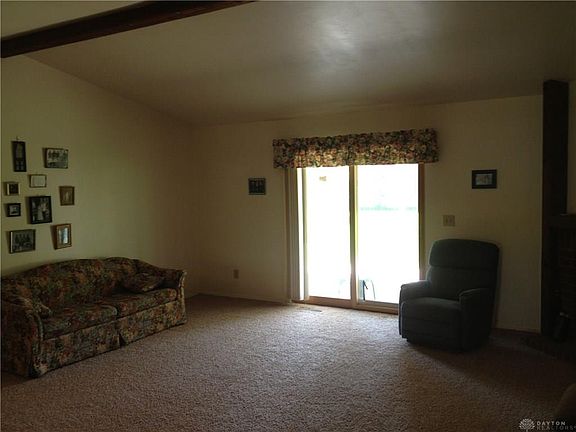 3rd image of 8613 Deer Haven St