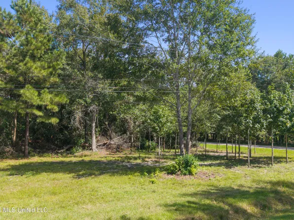 6190 N Railroad Ave, Bay Saint Louis, MS 39520