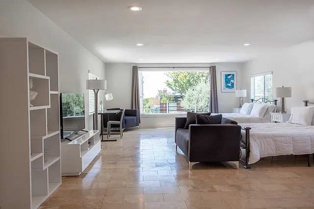 3055 Landa St — Photo 35