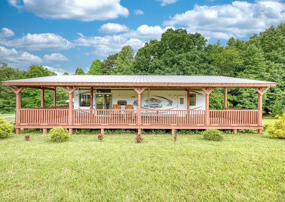 1st image of 568 Parks Rd