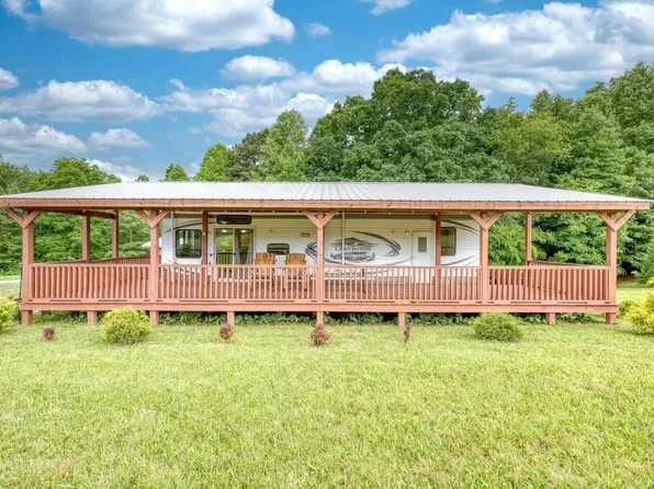 568 Parks Rd, Hiawassee, GA 30546