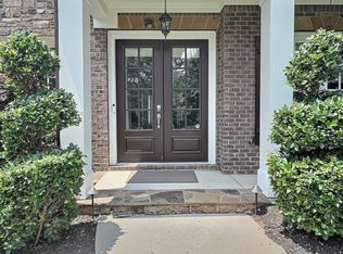 940 Lake Charles Dr, Roswell, GA 30075