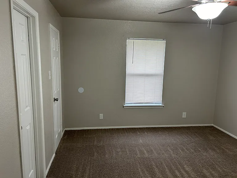 2110 Jerome Dr — Photo 23