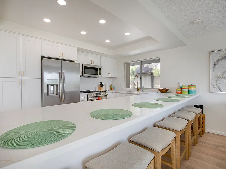 8143 La Jolla Scenic Dr N — Photo 12