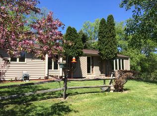 1122 Dublin Dr, Hartford, WI 53027