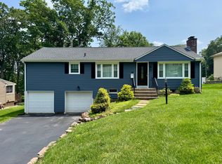 18 Dogwood Rd, Wethersfield, CT 06109