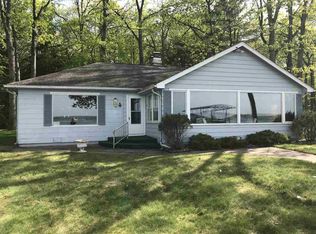 7028 W Higgins Lake Dr, Roscommon, MI 48653
