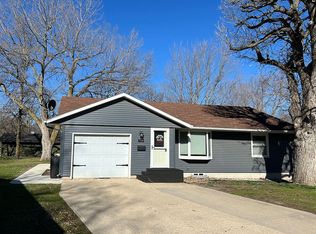 714 S 9th St, Sac City, IA 50583