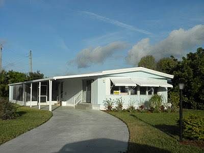 1st image of 172 NE Emerald Dr
