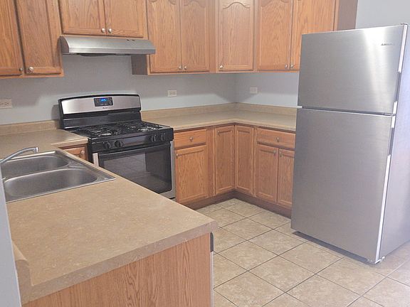 3rd image of 1000 Bratton Ave #7