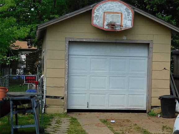 5th image of 1007 Anita St