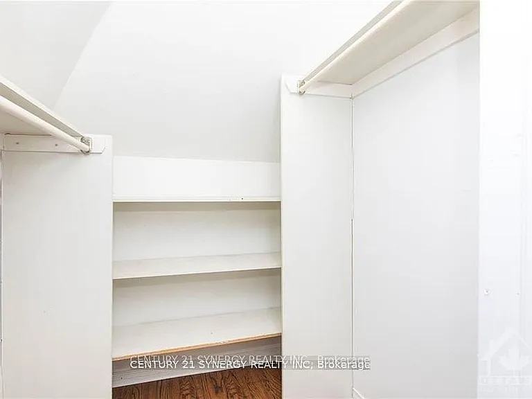 450 Maclaren St #11 — Photo 10