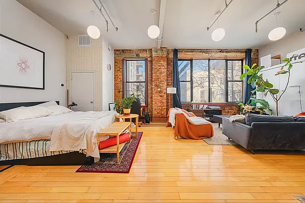 Rented by REAL New York | media 6