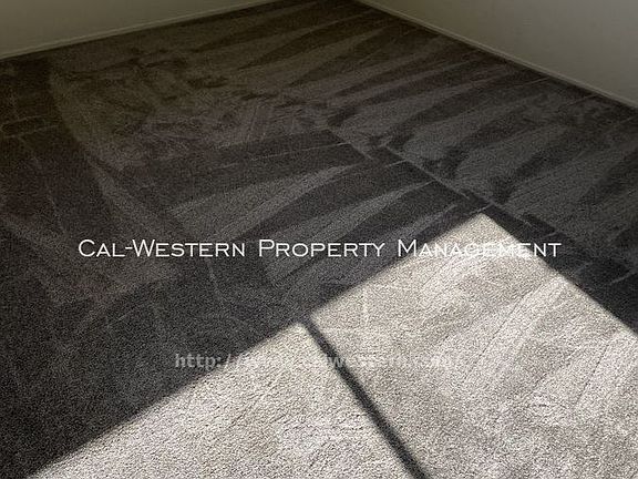 4th image of 3654 Greenlee Dr APT 3