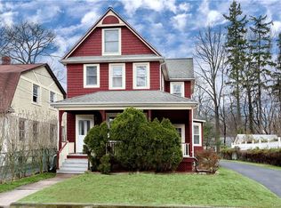 49 Riverside Dr, Suffern, NY 10901