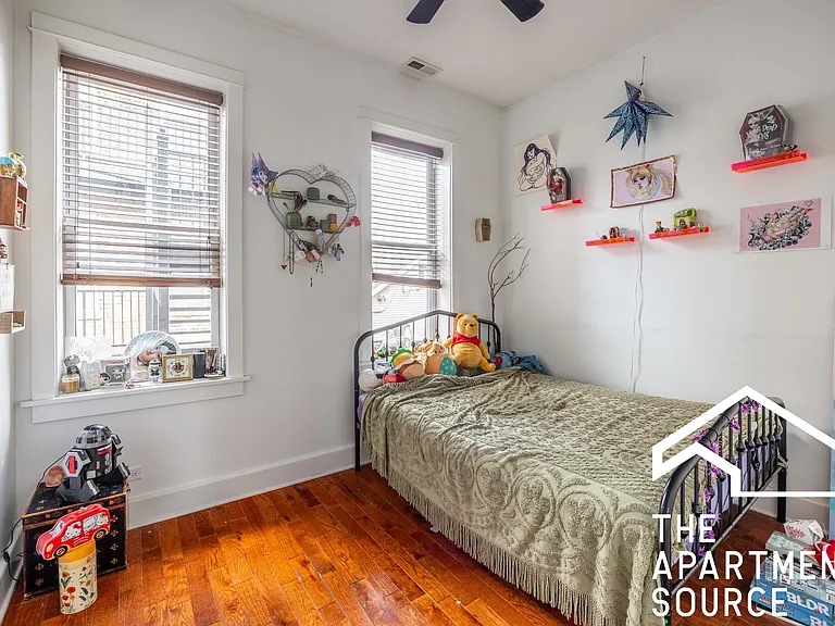 1820 S Throop St #2F — Photo 13