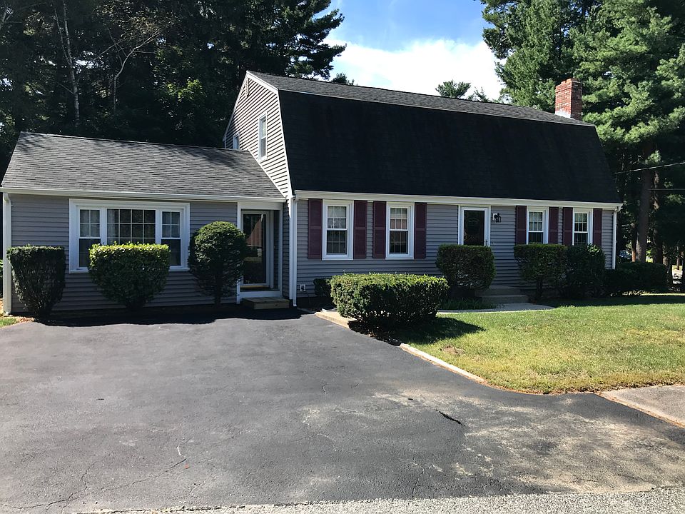 1st image of 11 Briarwood Ln