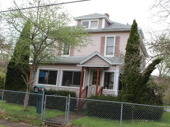 71 Franklin St, Salamanca, NY 14779