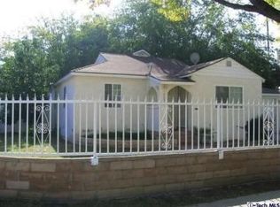 19002 Bassett St, Reseda, CA 91335