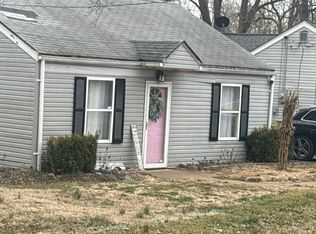 211 Twin Dr, Caseyville, IL 62232