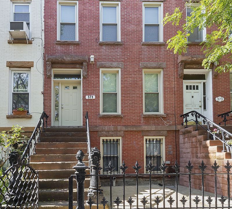 1st image of 571 Mac Donough St