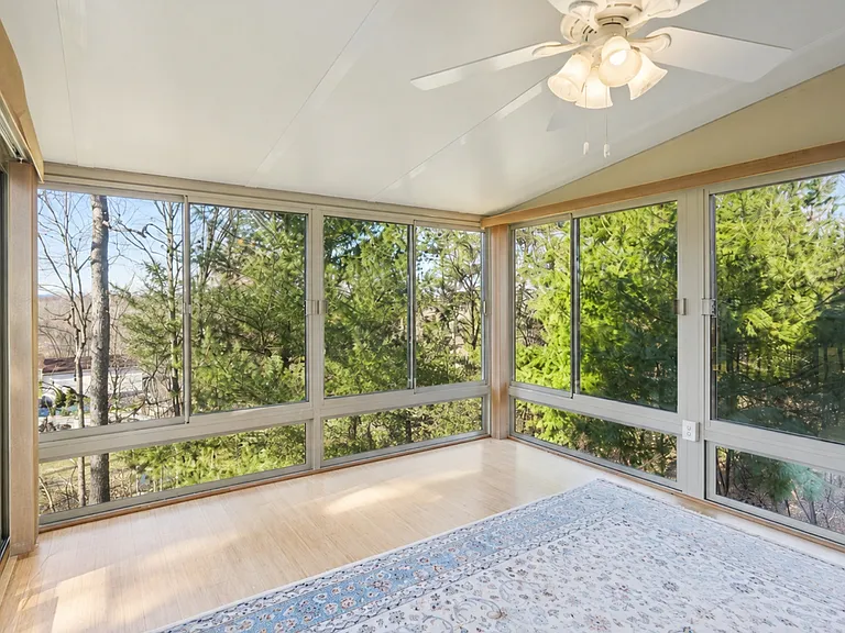 15 Ryan Lane Lincoln Park — Photo 14