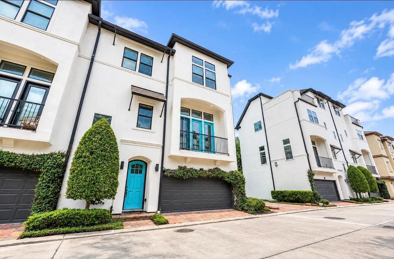 3 bed, 3.5 bath, 2152 sqft, $2,750 — Photo 1