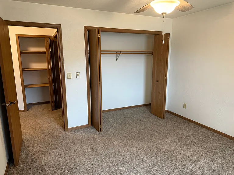 2830 Willow Dr — Photo 25