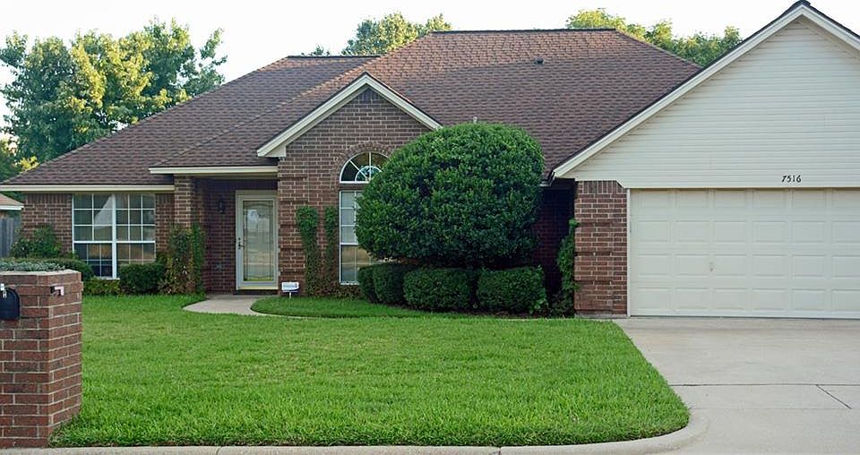 1st image of 7516 Oak Park Dr