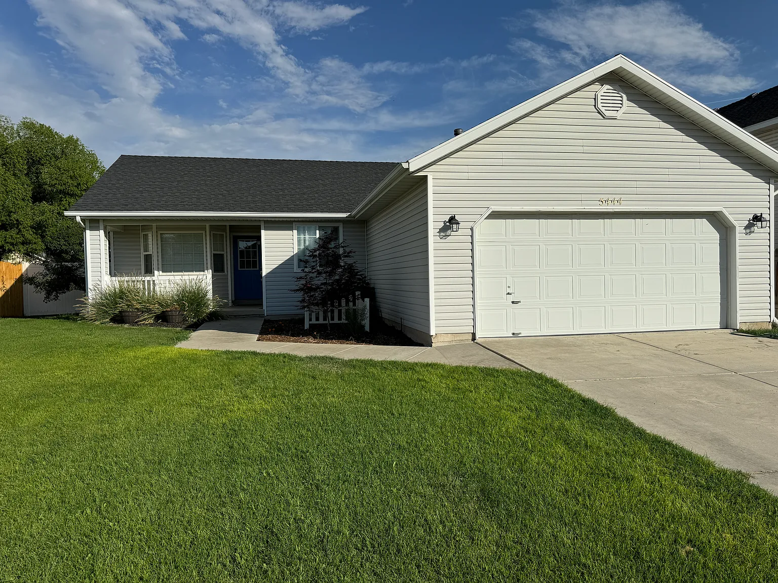 3 bed, 1208 sqft, $2,100 — Photo 2