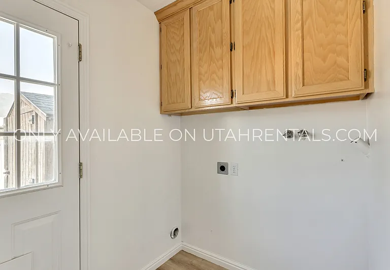 144 N 1120 E — Photo 21
