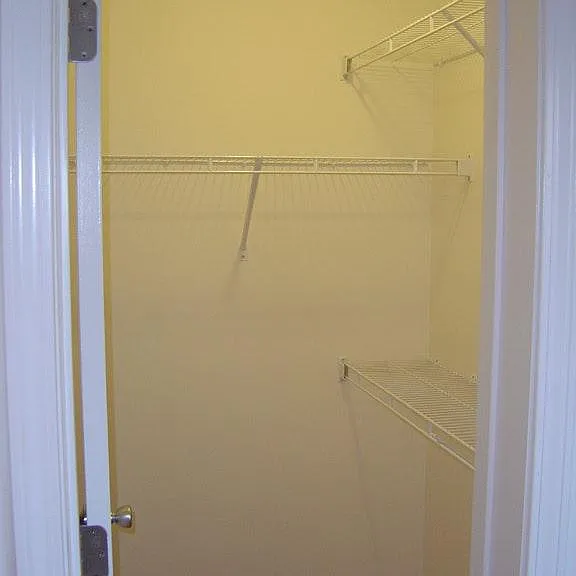 Walk in Closet