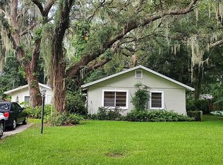 223 Woodland Dr, Eustis, FL 32726