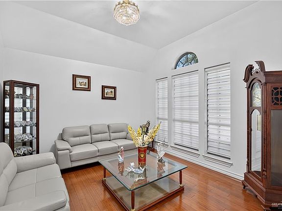 5th image of 3604 Santa Maria St