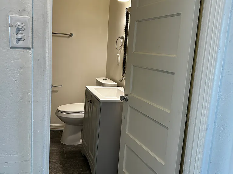 4406 La Luz Ave — Photo 23