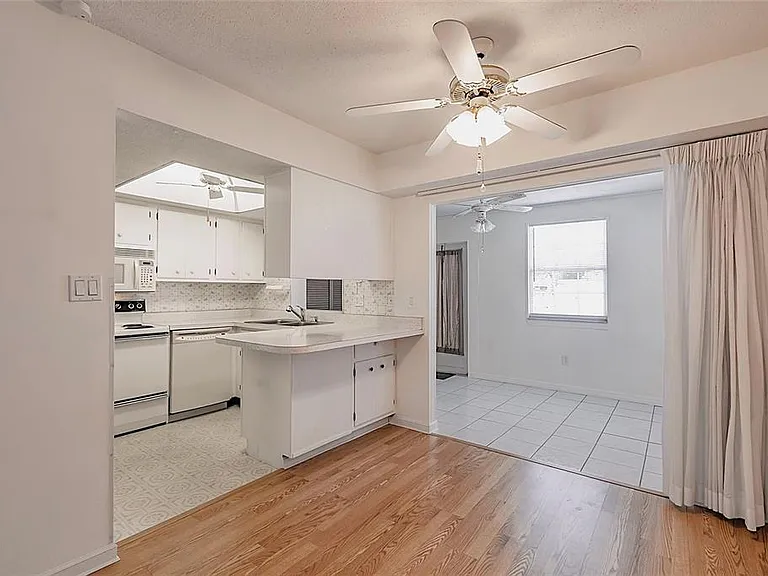 4158 Tamiami Trl #S6 — Photo 6