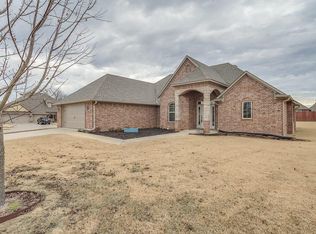3801 SW Roundstone Blvd, Bentonville, AR 72712