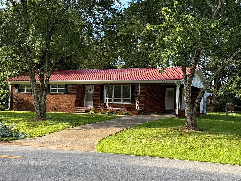 4104 Greenbrier Dear Rd — Photo 1