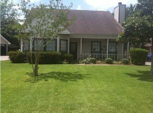 706 Rosedown Ln, Lafayette, LA 70503