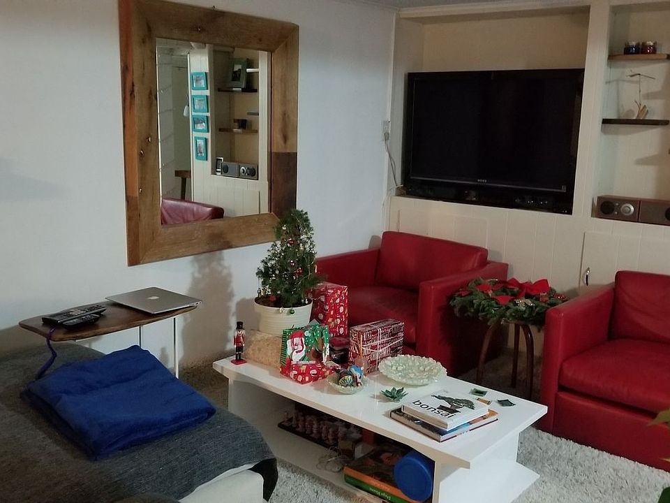 2nd image of 3032 37th St