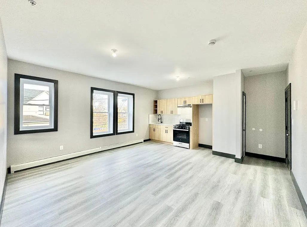 2 bed, $1,850 — Photo 4