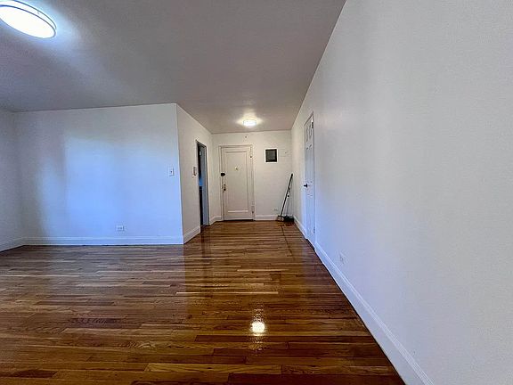 4th image of 83-15 116th St #5W