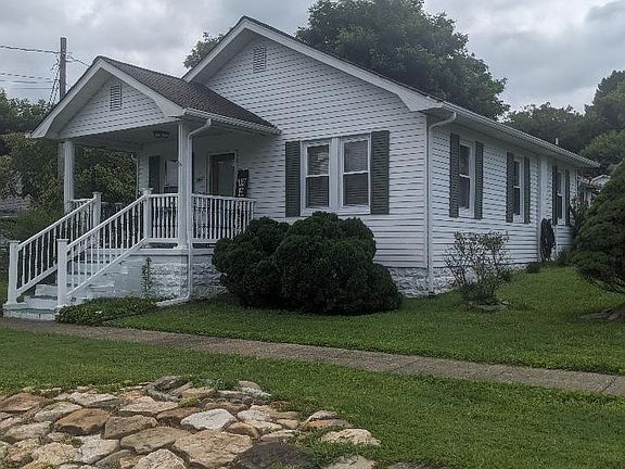 2nd image of 604 E Virginia Ave