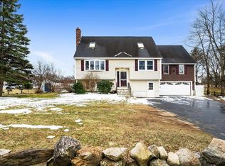 449 Bodwell Rd, Manchester, NH 03109