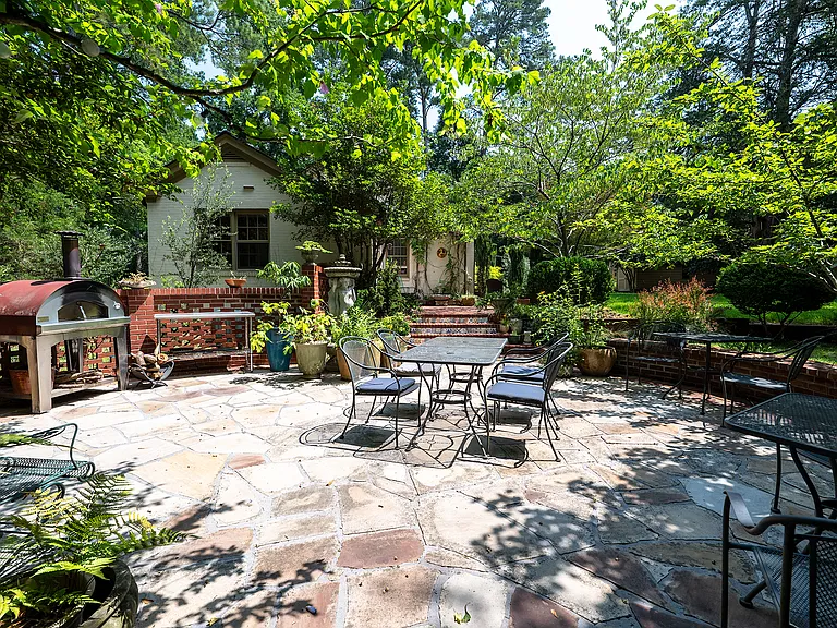 321 Milledge Hts — Photo 41