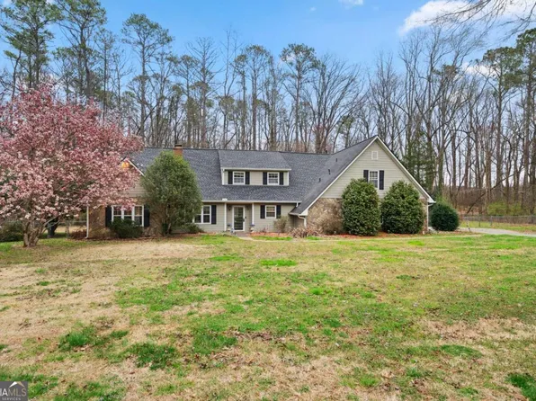 70 N Woods Dr NW, Cartersville, GA 30121