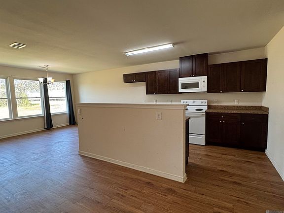 5th image of 63019 1st St